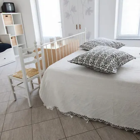 B&B L'Isoletta فندق مبيت وإفطار